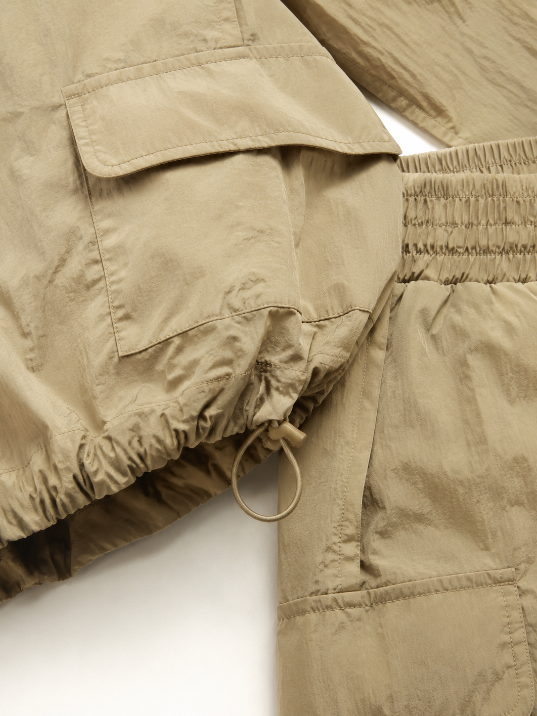 Cargo Crop & Parachute Set detail